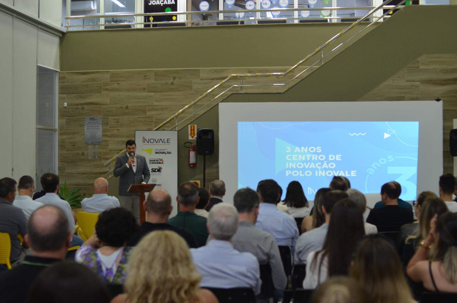 Lançamento do Parque Tecnológico e entrega da Homenagem Bandeira da Inovação marcam comemoração de três anos do Centro de Inovação - Polo Inovale em Joaçaba